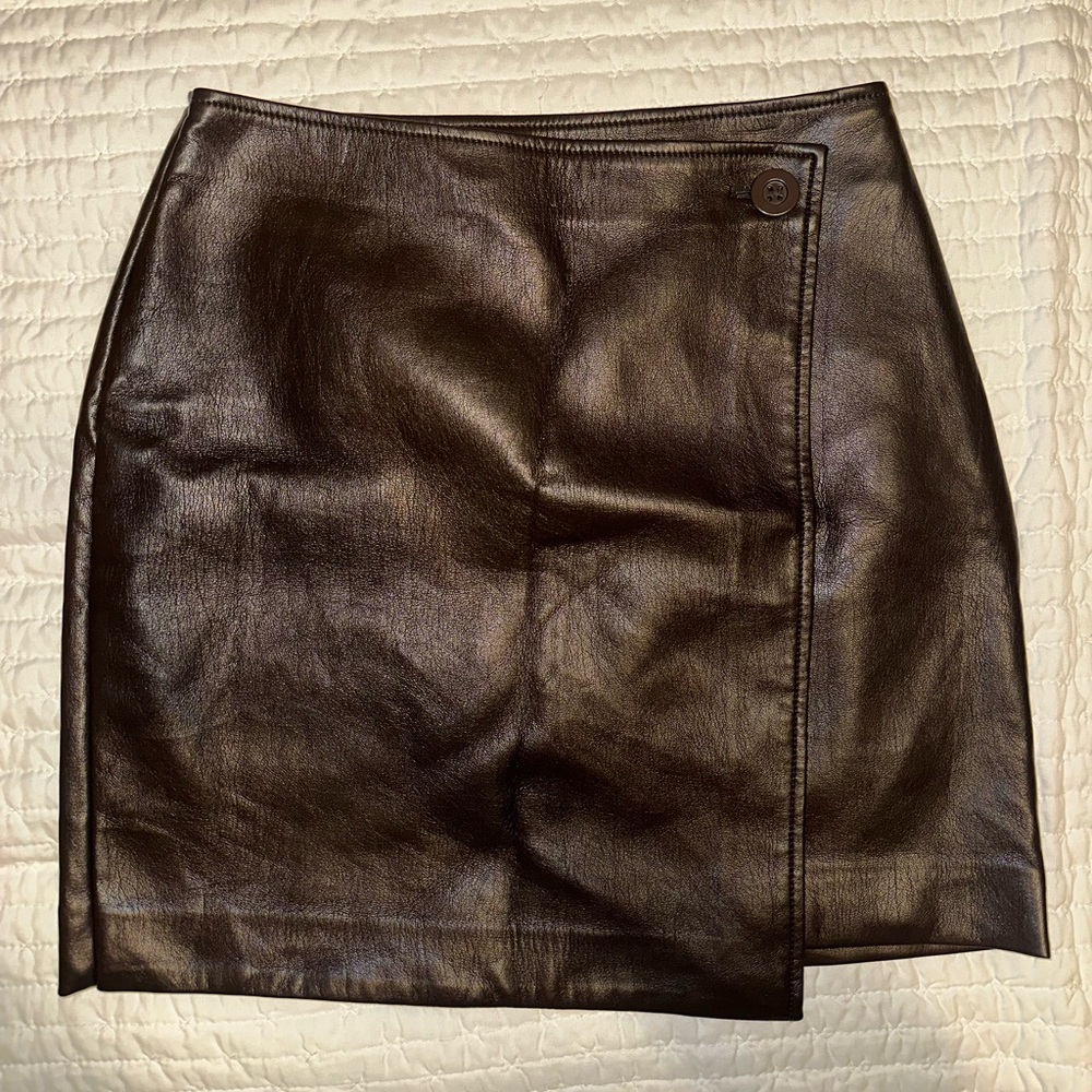 Chocolate Brown Aritzia Babaton Vegan Leather Wrap Mini Skirt brown 🐻🐻🐻🤎